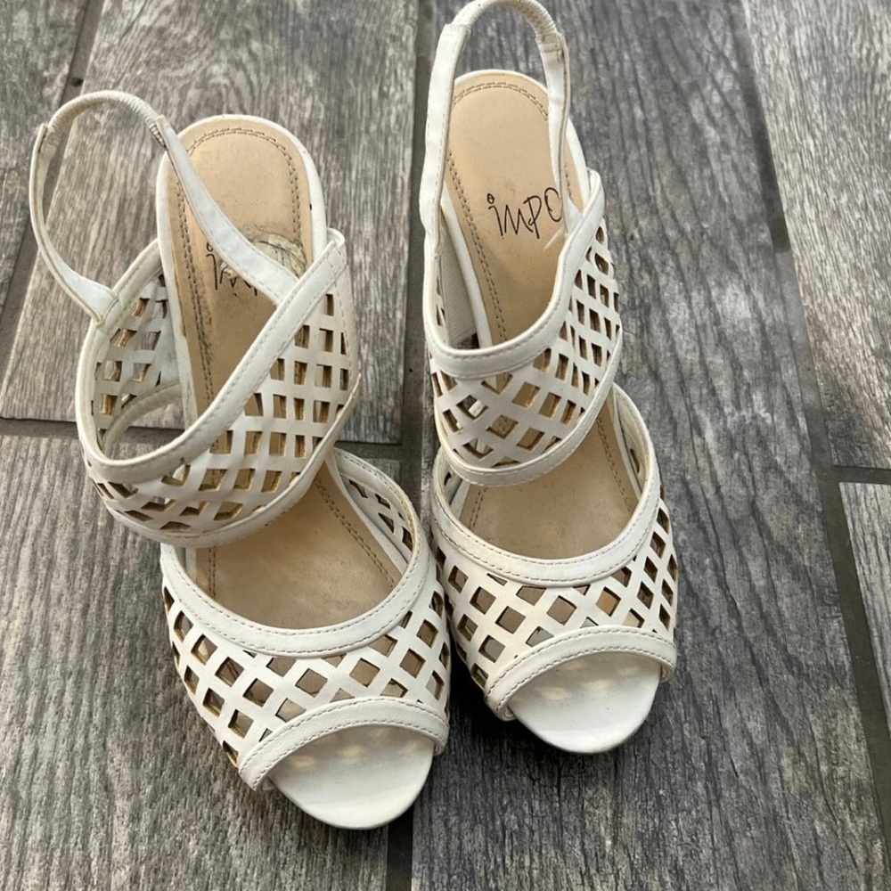 White impo woman heels Olga size 6